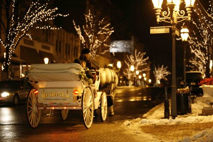 December Holiday Packages and Deals: Winter Vacation Ideas