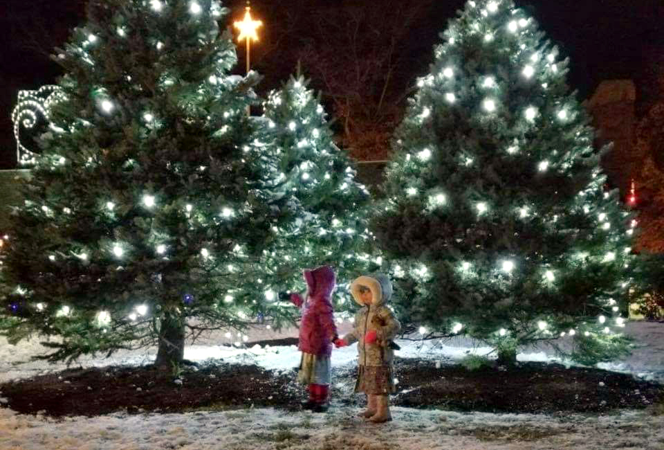 A Visit to the Torrington Christmas Village MommyPoppins Things to