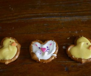 Easter Desserts, Easter Recipes, and Easter Brunch Ideas: Bunny and Chick Pretzel Treats