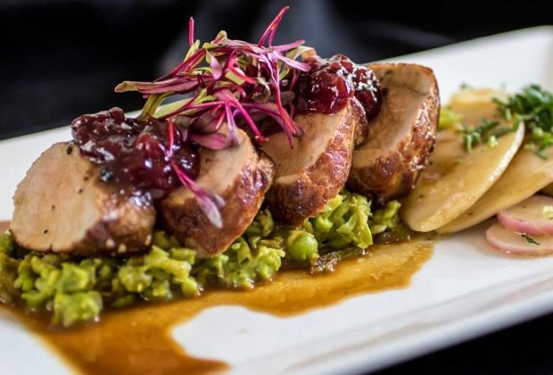 Hartford ct restaurants open christmas day 2022