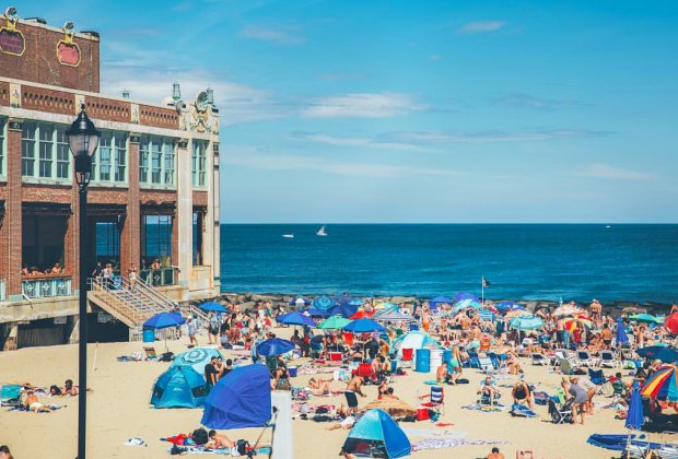 Best Of Asbury Park Beach And Boardwalk For Kids And Families Mommypoppins Things To Do With Kids