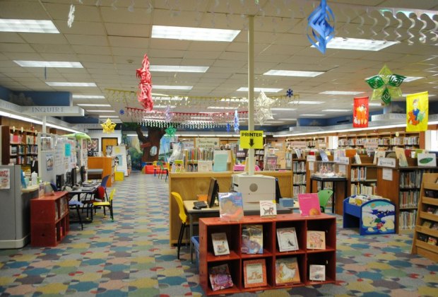 8 Connecticut Libraries With Great Play Spaces for Kids | MommyPoppins ...