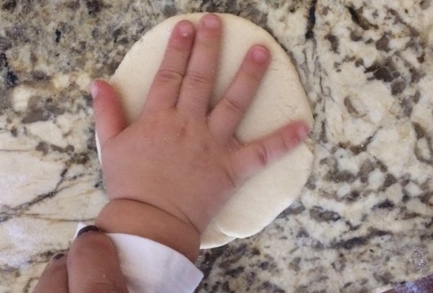 WeeWork Holiday Crafts: Easy Salt Dough Handprint Ornaments | Mommy