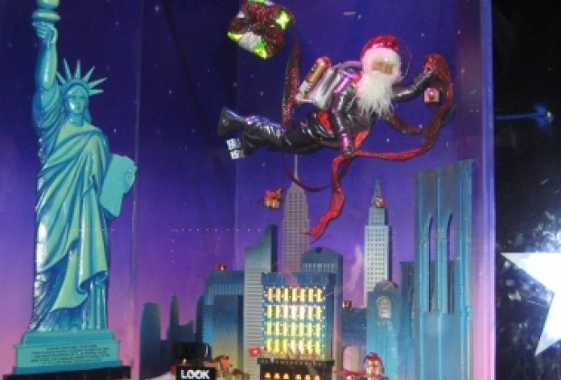 Holiday Windows Walk 2011: Department Store Christmas Windows in NYC