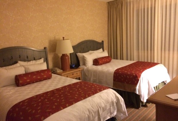 Philadelphia Hotel Room Beds And A Couch Philadelphia Hotel Room Beds And A Couch