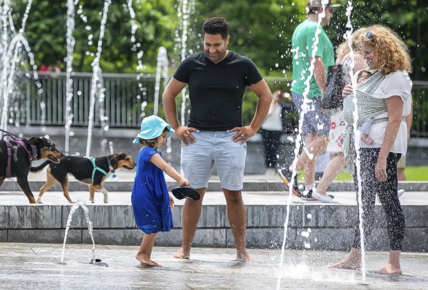 Outdoor cool fun awaits your family all around Boston. Photo courtesy of the Rose Kennedy Greenway