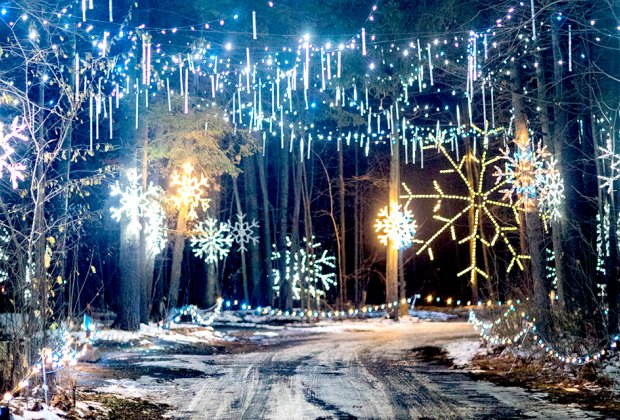 Journey through the twinkling holiday lights at the Magic of Lights at Jones Beach. Photo courtesy of FunGuys LLC