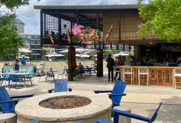 Omni Las Colinas has a fun Tiki Social summer experience