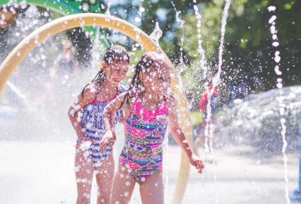 Find the best free and cheap activities in your city this summer with Mommy Poppins.