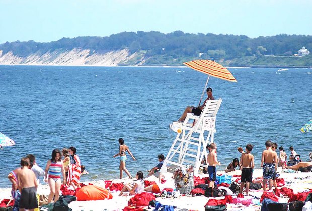 The Best Beaches For Families On Long Island Mommypoppins